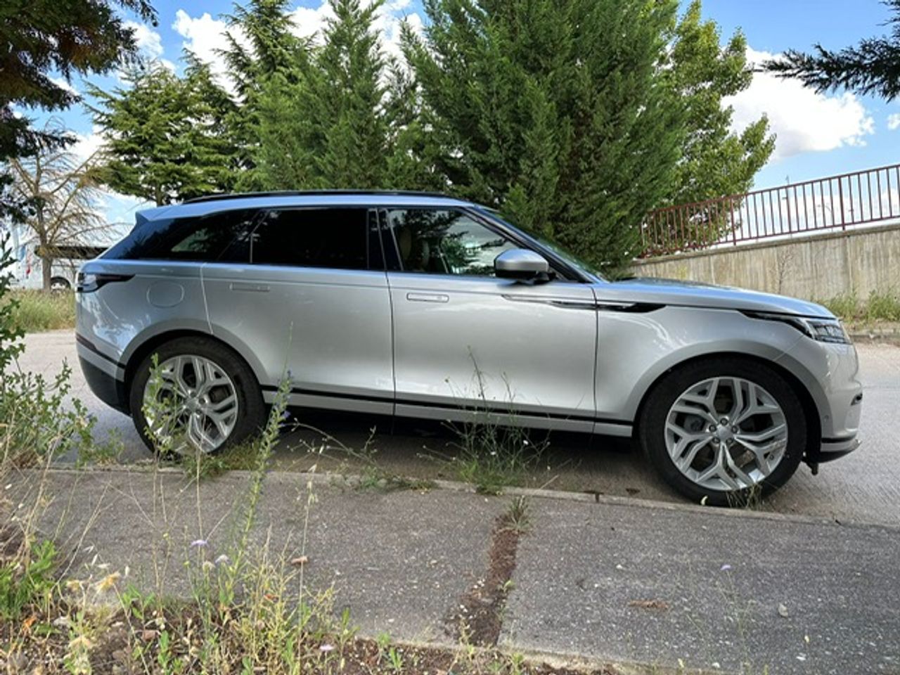 Land-Rover Range Rover Velar 240D AWD HSE AUTO  - Foto 14