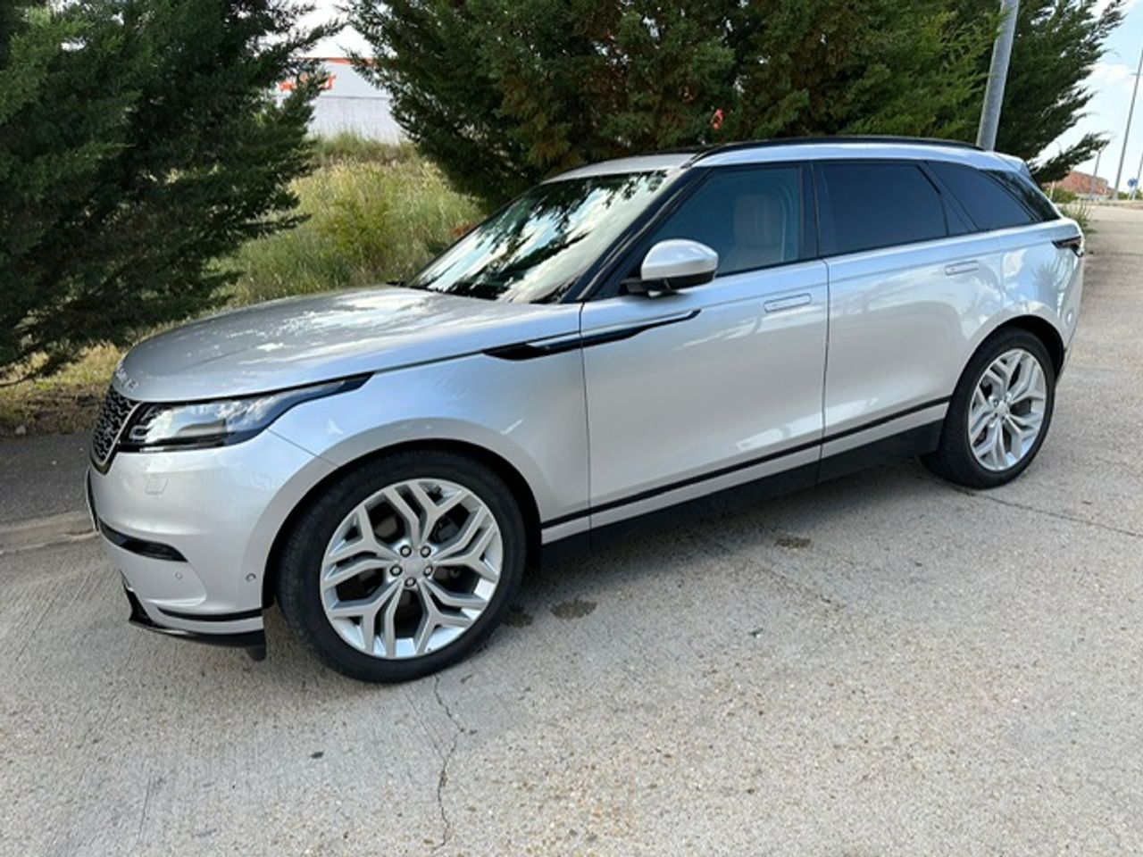 Land-Rover Range Rover Velar 240D AWD HSE AUTO  - Foto 31