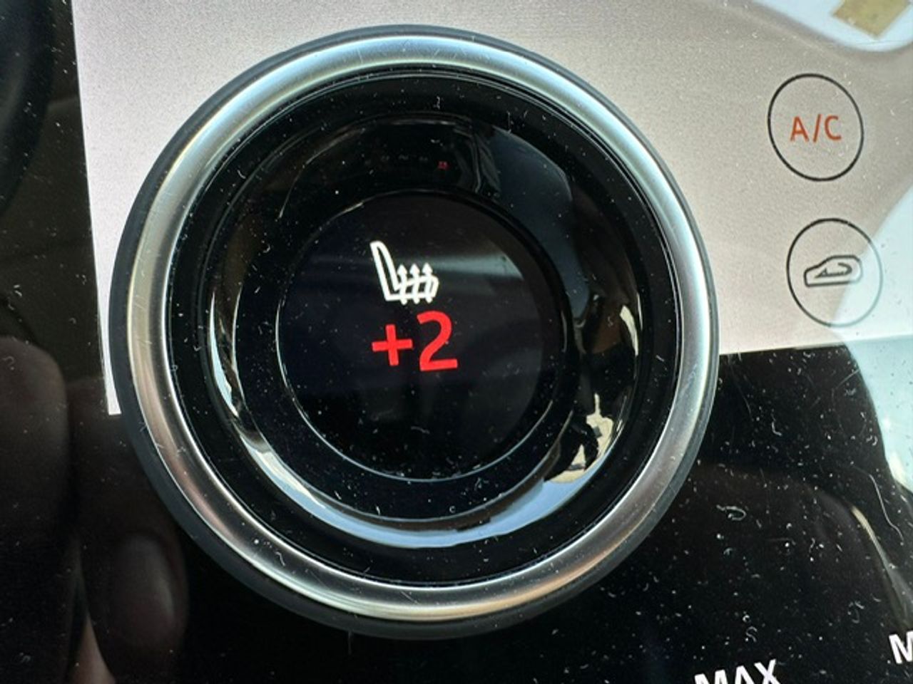 Land-Rover Range Rover Velar 240D AWD HSE AUTO  - Foto 91