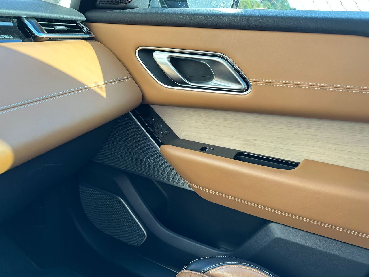 Land-Rover Range Rover Velar 240D AWD HSE AUTO  - Foto 103