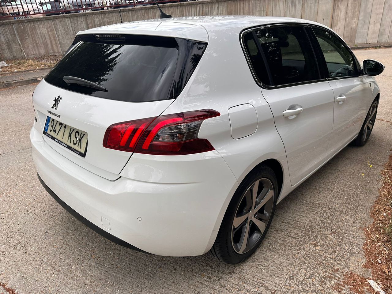Peugeot 308 1.2 T 130 tech edition  - Foto 12