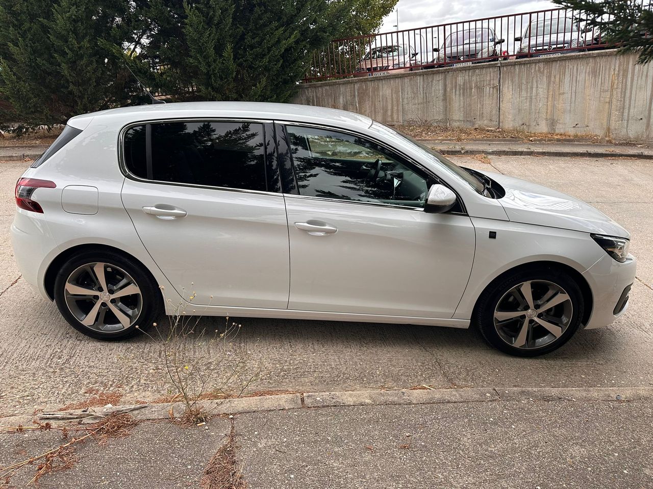 Peugeot 308 1.2 T 130 tech edition  - Foto 9