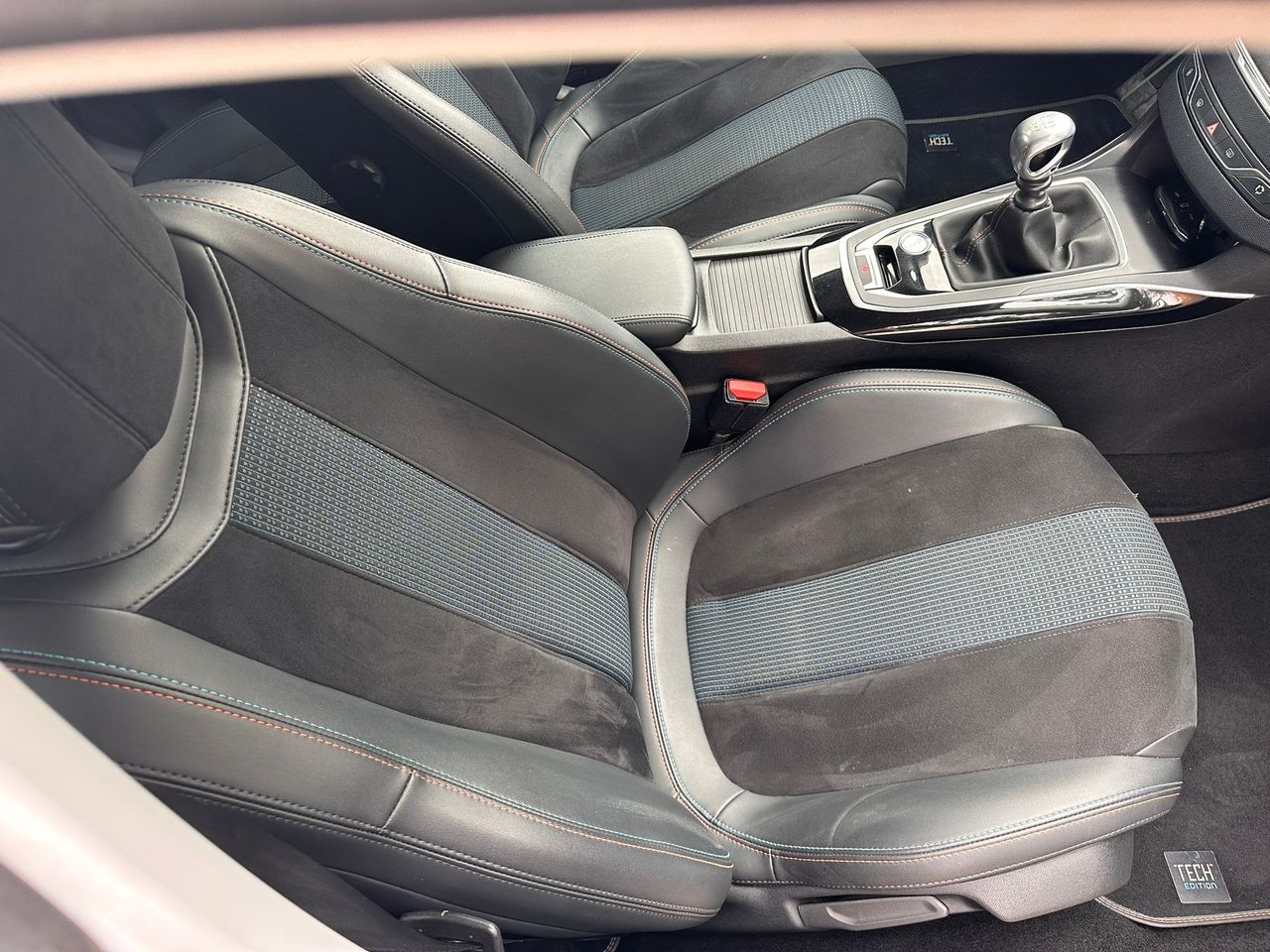 Peugeot 308 1.2 T 130 tech edition  - Foto 36