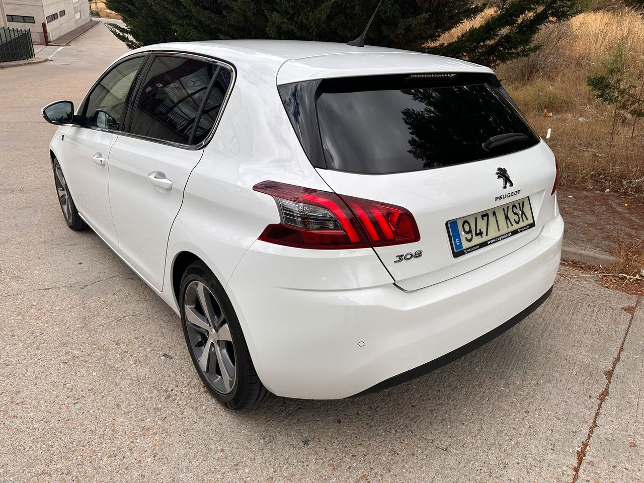 Peugeot 308 1.2 T 130 tech edition  - Foto 18