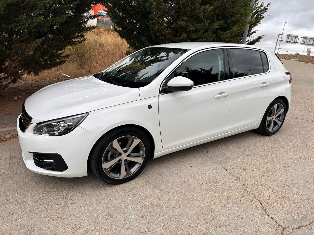 Peugeot 308 1.2 T 130 tech edition  - Foto 24