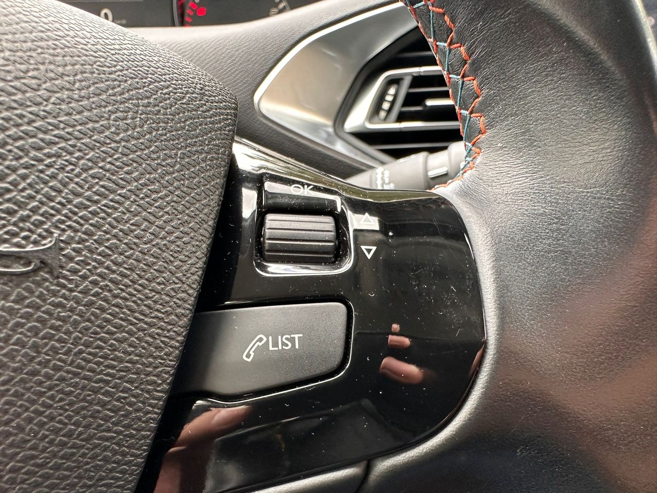 Peugeot 308 1.2 T 130 tech edition  - Foto 54