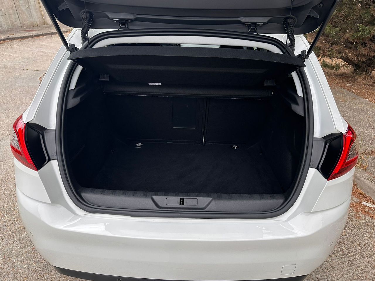 Peugeot 308 1.2 T 130 tech edition  - Foto 31