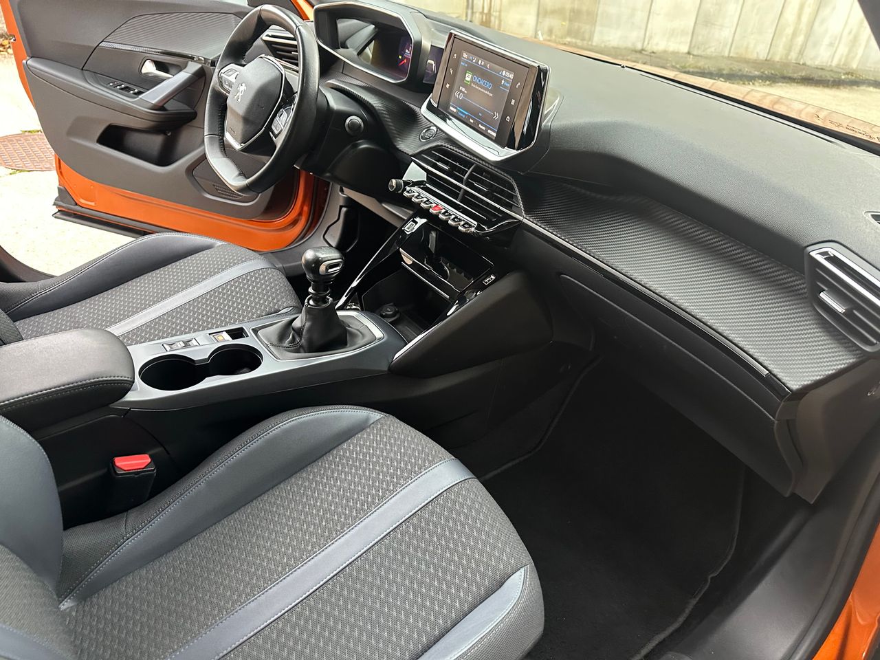 Peugeot 2008 1.2 T  - Foto 35