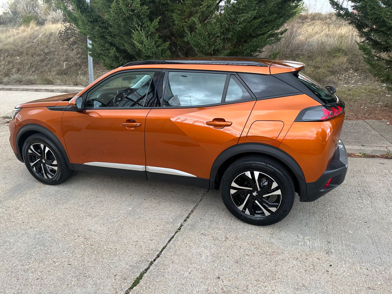 Peugeot 2008 1.2 T  - Foto 9