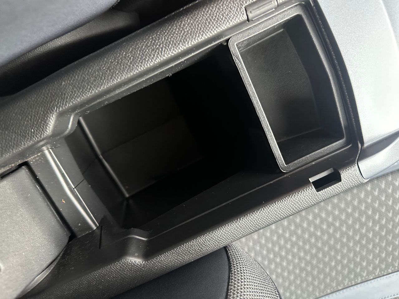 Peugeot 2008 1.2 T  - Foto 42