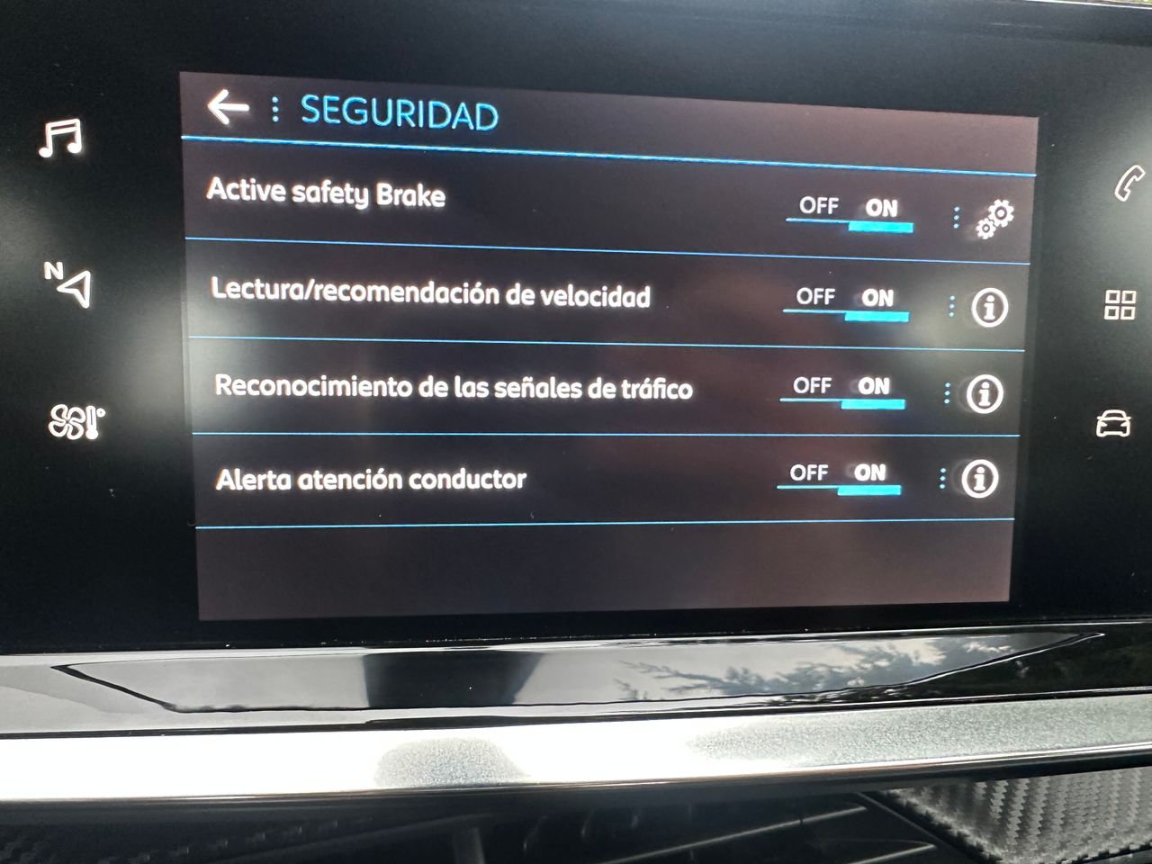 Peugeot 2008 1.2 T  - Foto 53