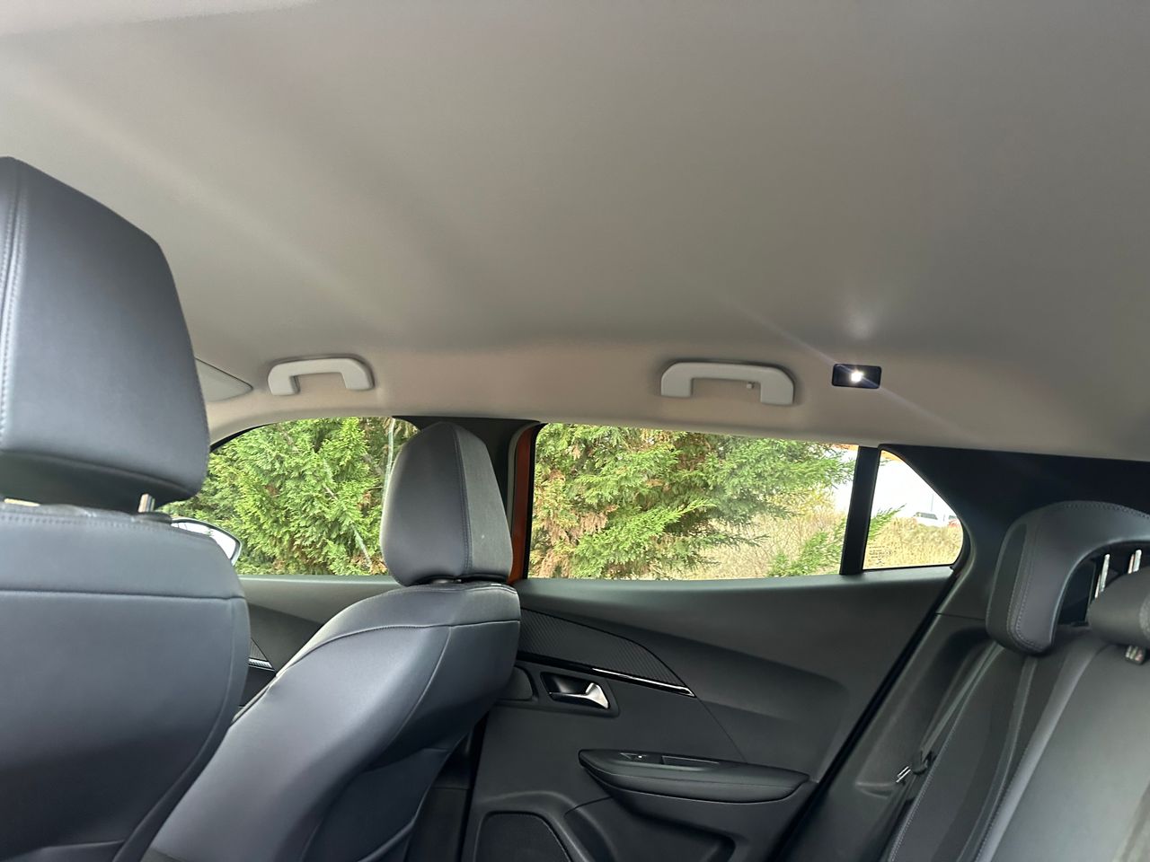 Peugeot 2008 1.2 T  - Foto 21