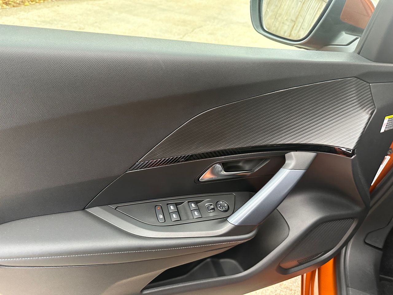 Peugeot 2008 1.2 T  - Foto 17