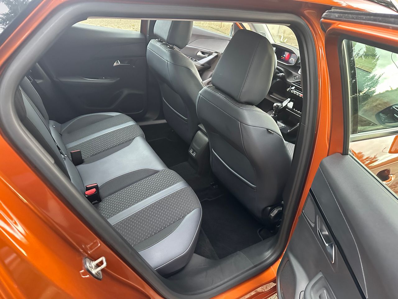 Peugeot 2008 1.2 T  - Foto 27