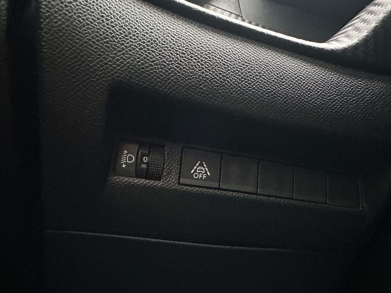 Peugeot 2008 1.2 T  - Foto 47