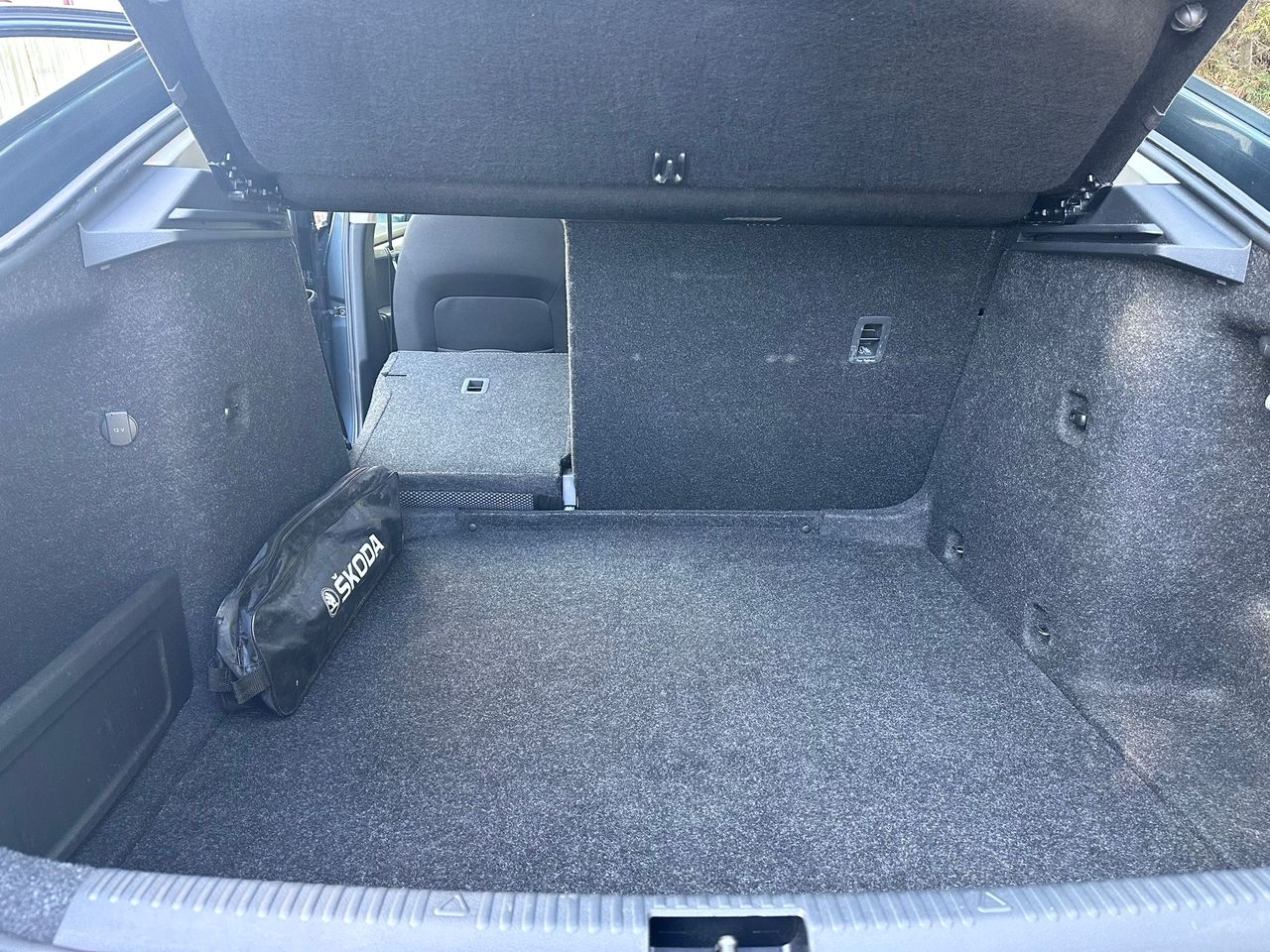 Skoda Octavia 1.6TDI  - Foto 21