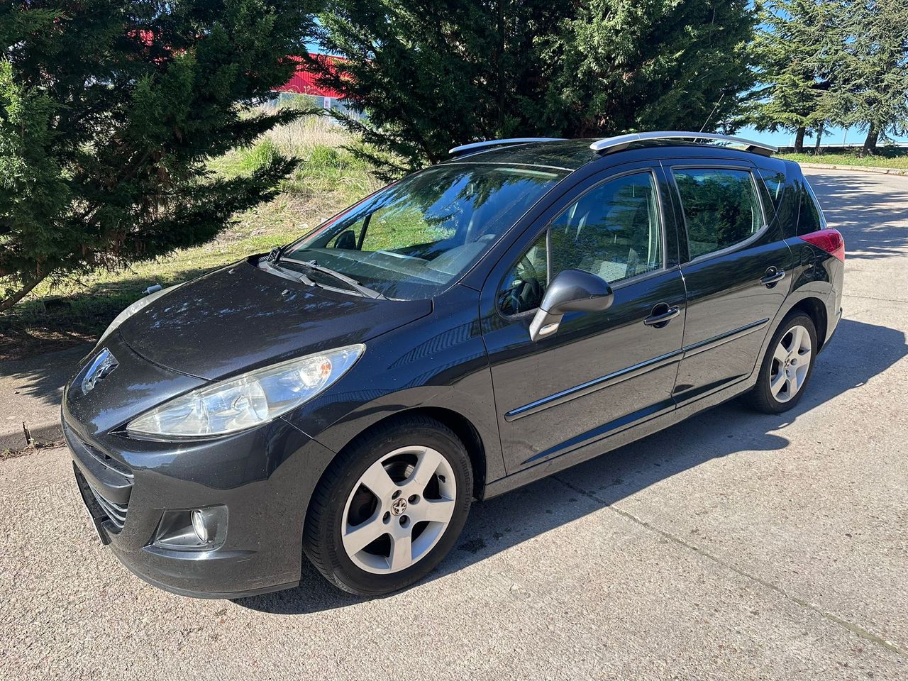 peugeot 207 sw 2010 /