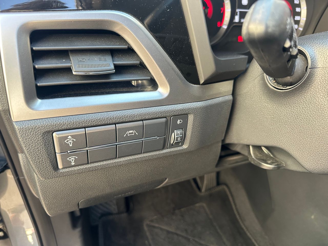 SsangYong Korando G15t  - Foto 24