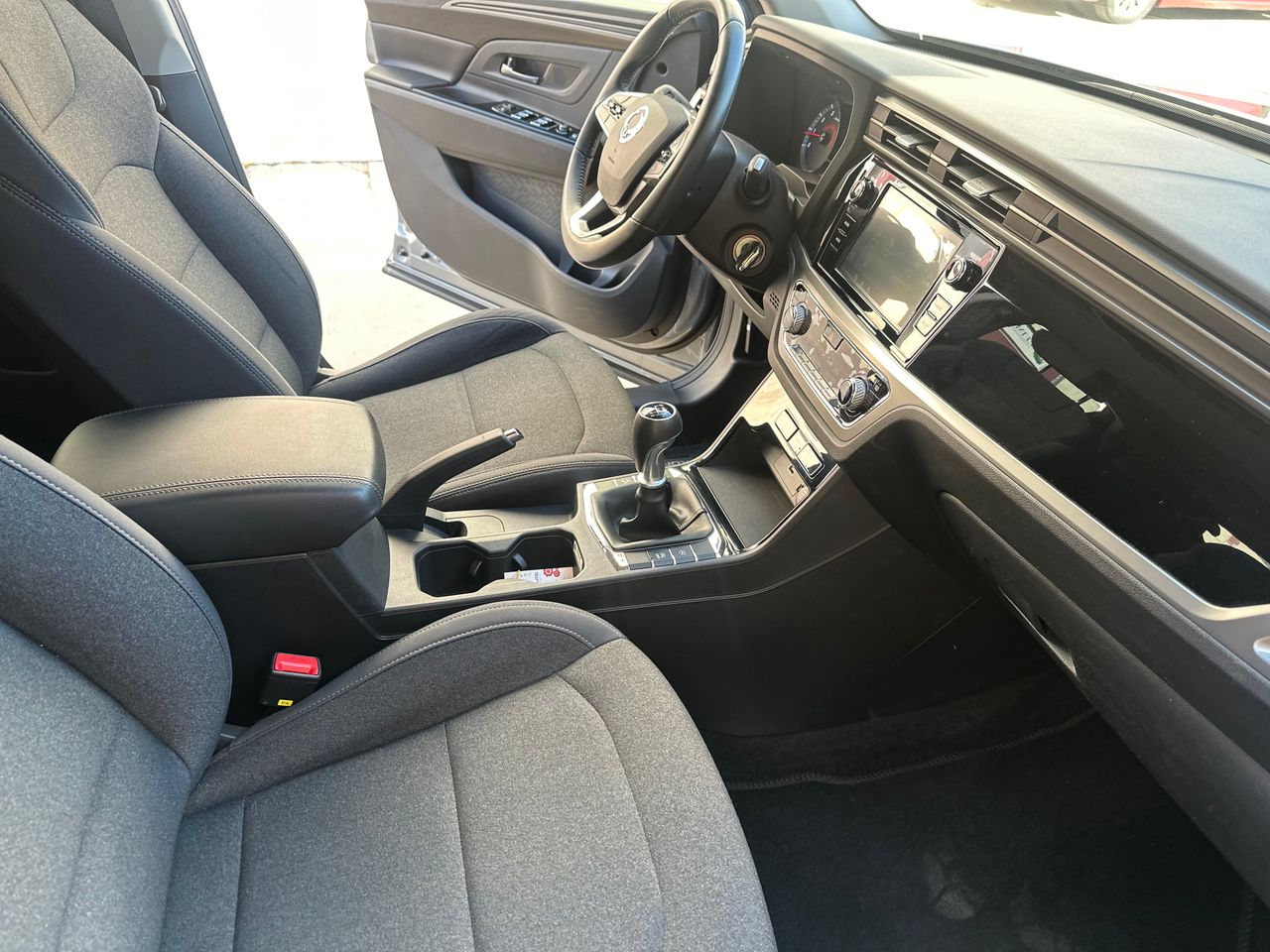 SsangYong Korando G15t  - Foto 35