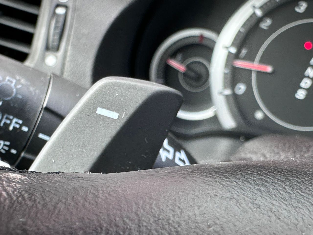 Honda Accord Luxury  - Foto 36