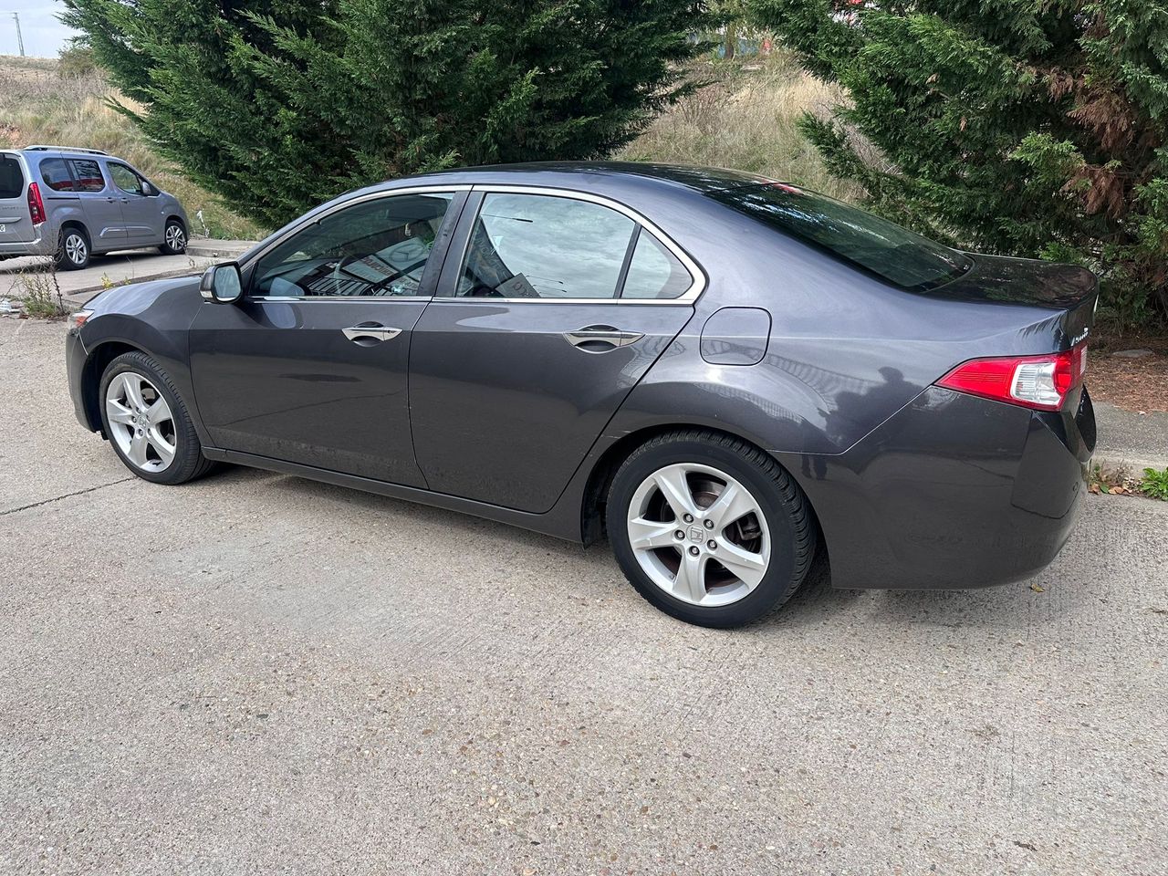 Honda Accord Luxury  - Foto 15