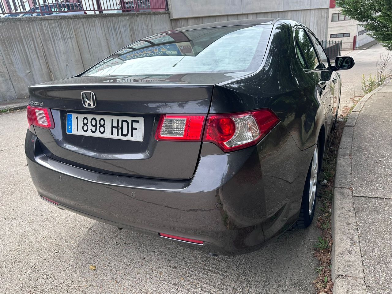 Honda Accord Luxury  - Foto 13