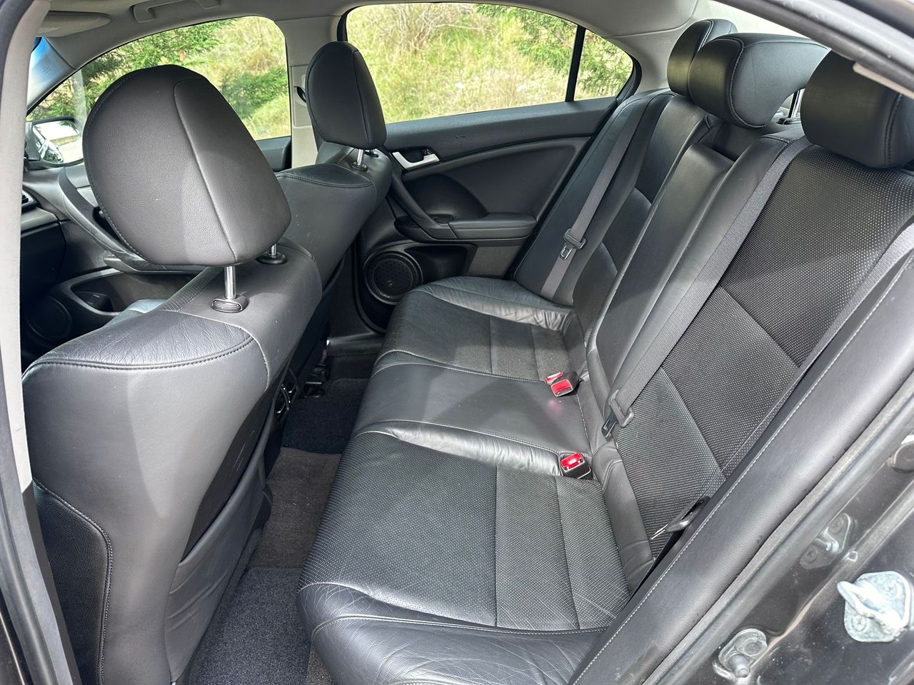 Honda Accord Luxury - Foto 21