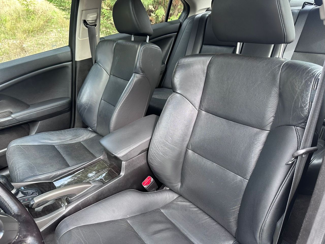 Honda Accord Luxury  - Foto 28