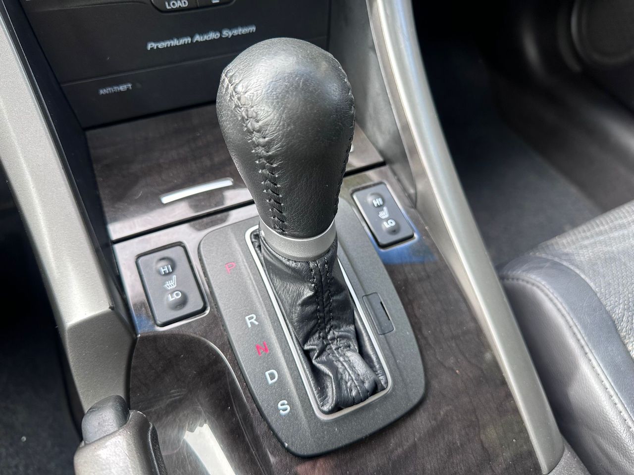 Honda Accord Luxury - Foto 31