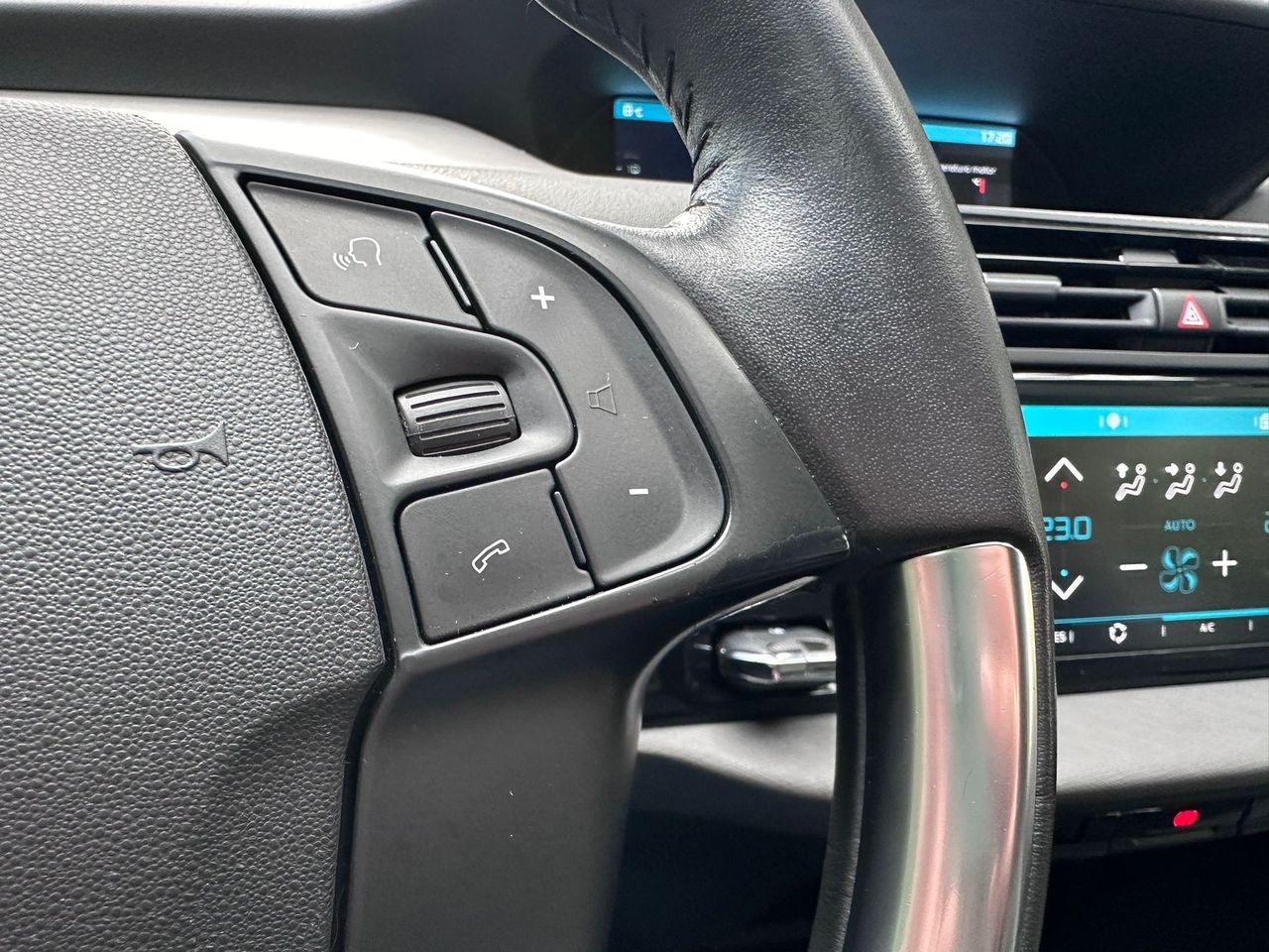 Citroën C4 Spacetourer 1.5HDI 130cv - Foto 46