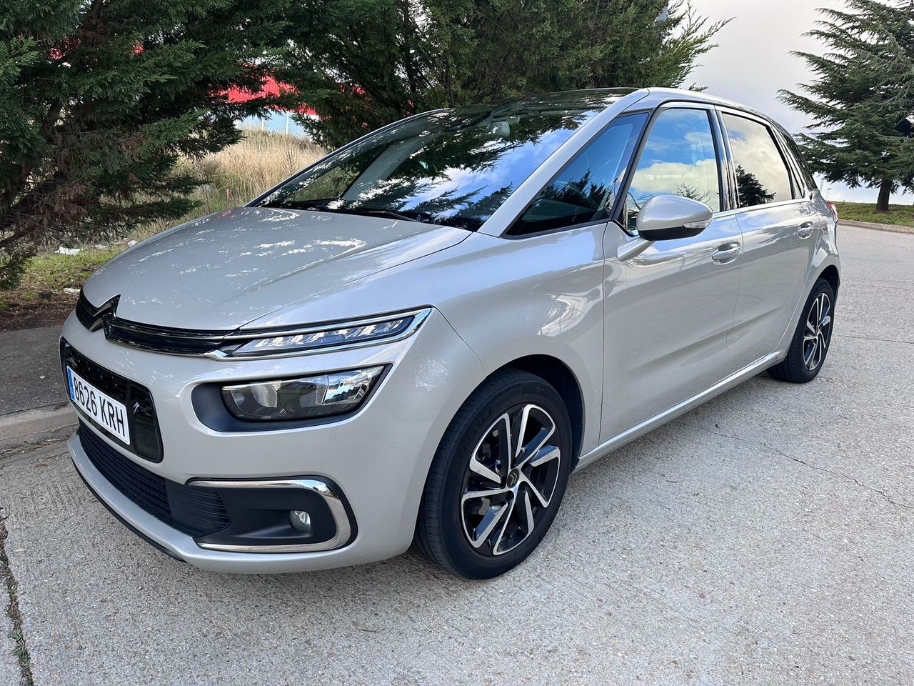 Citroën C4 Spacetourer 1.5HDI 130cv - Foto 4