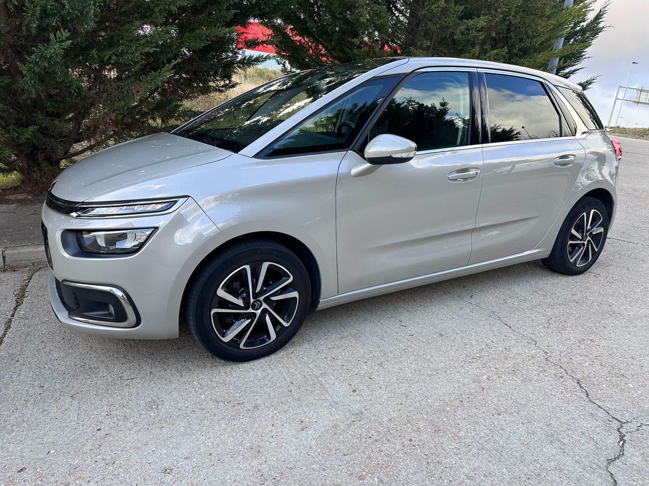 Citroën C4 Spacetourer 1.5HDI 130cv - Foto 24