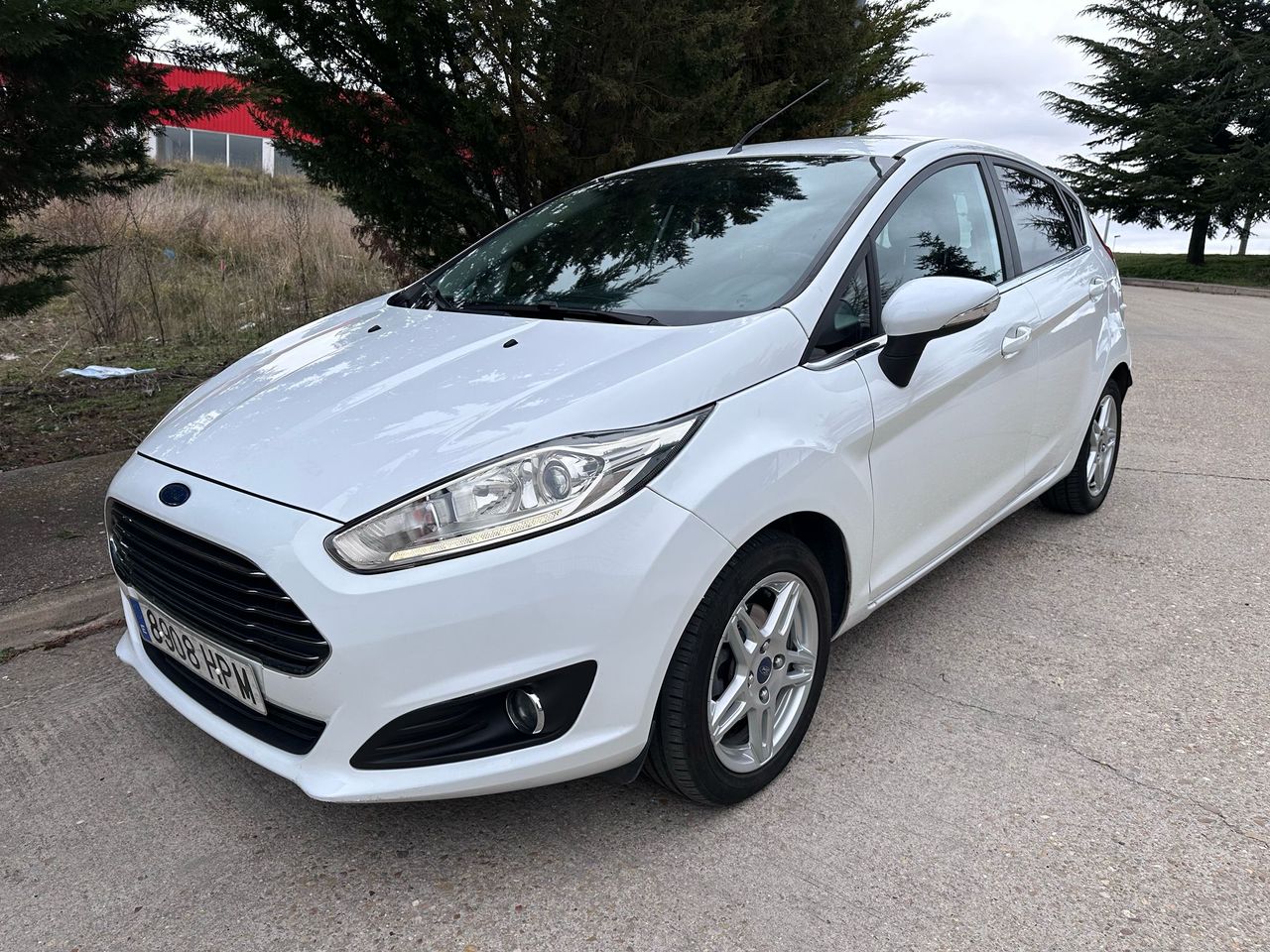 Fiesta 2015 con direccion asistida  de segunda mano - ford fiesta 2013 /