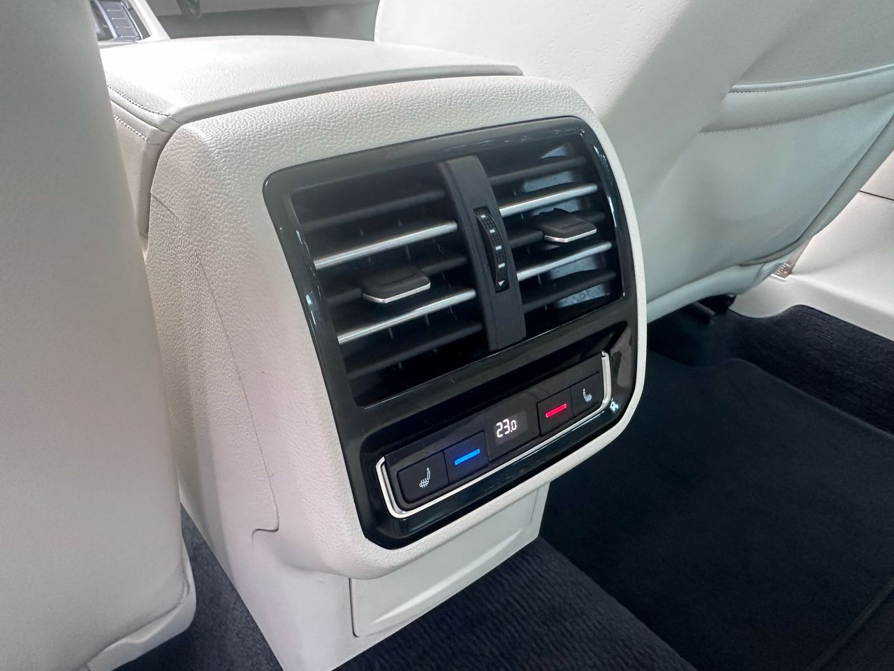 Volkswagen Passat 2.0TDI Sport 240 4Motion  - Foto 33