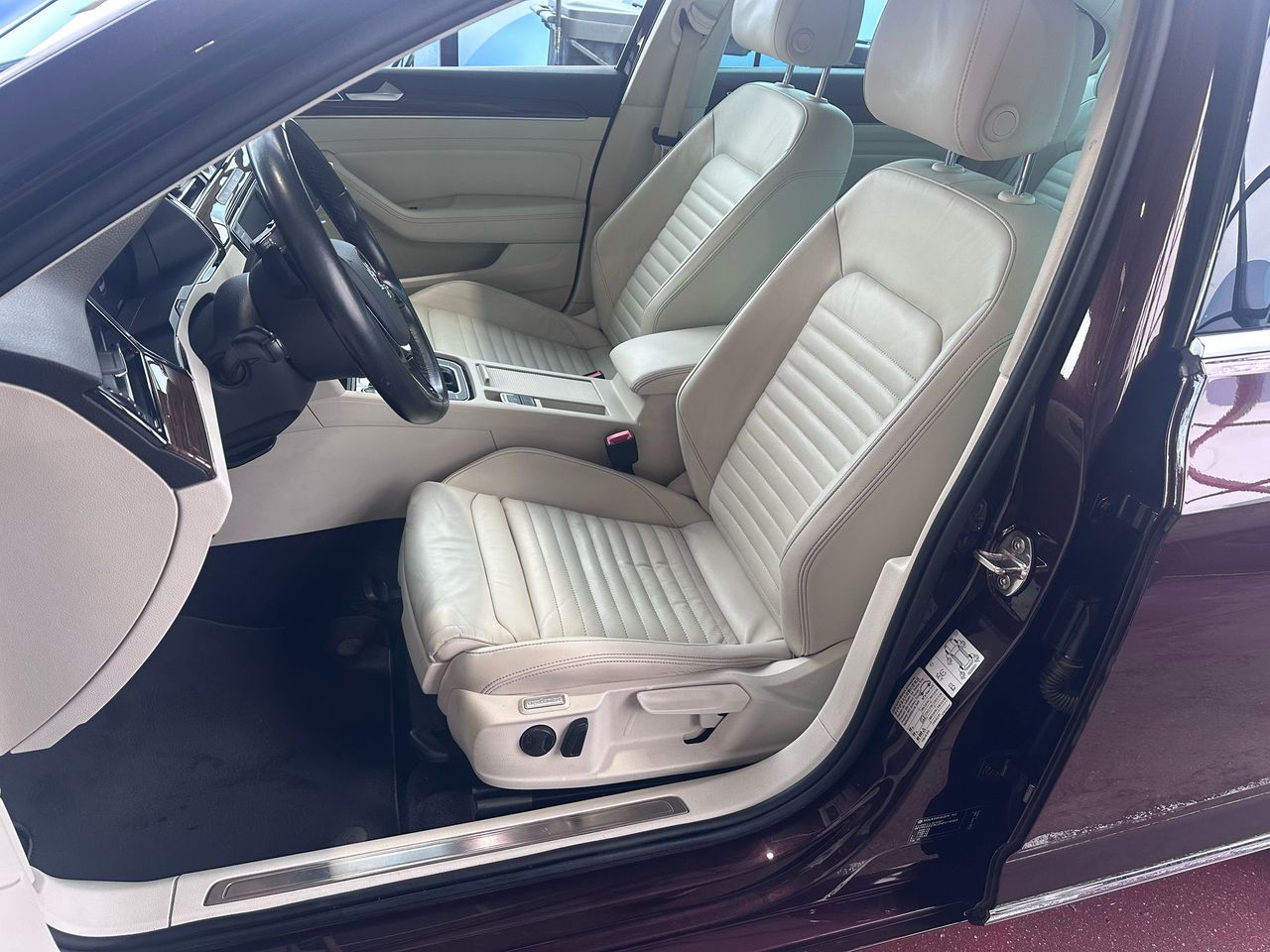 Volkswagen Passat 2.0TDI Sport 240 4Motion  - Foto 7