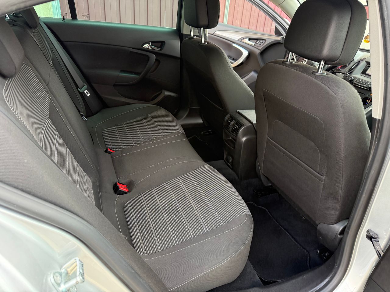 Opel Insignia  1.6 CDTI  - Foto 36