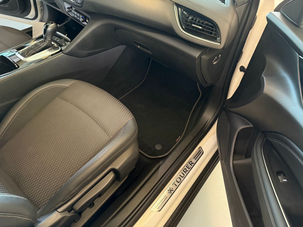 Opel Insignia Sports Tourer 2.0 CDTI Biturbo 4x4 Auto - Foto 40