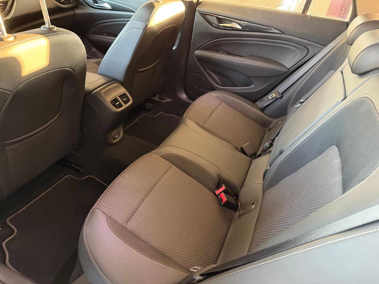 Opel Insignia Sports Tourer 2.0 CDTI Biturbo 4x4 Auto  - Foto 28