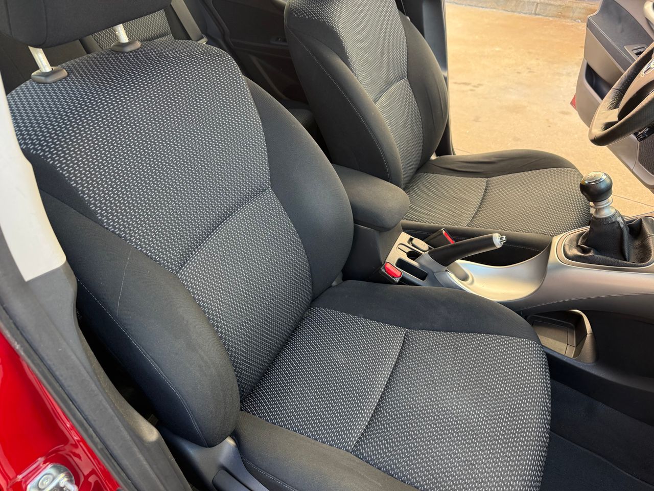 Toyota Auris 2.0 D4D  - Foto 30