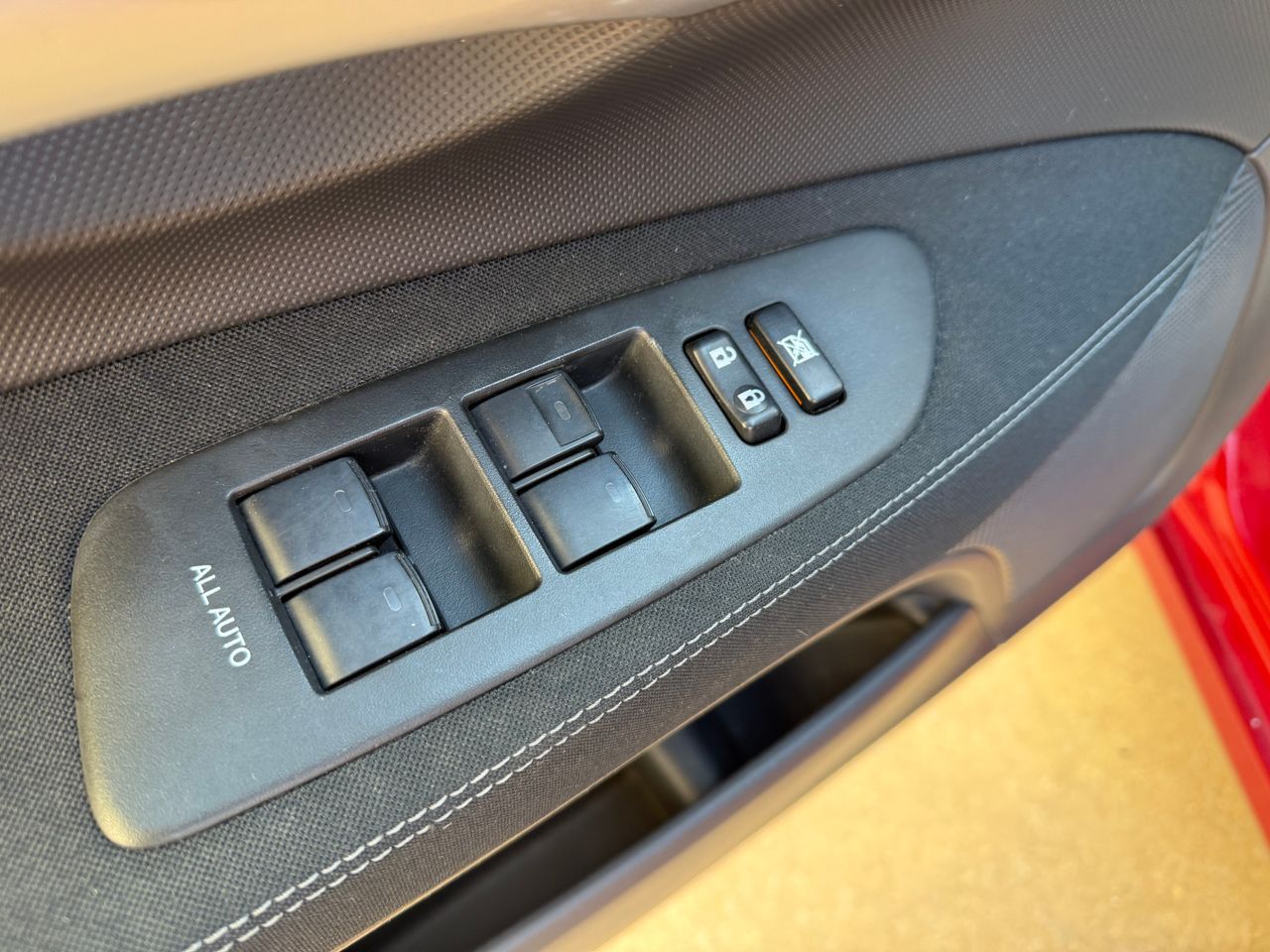 Toyota Auris 2.0 D4D  - Foto 17