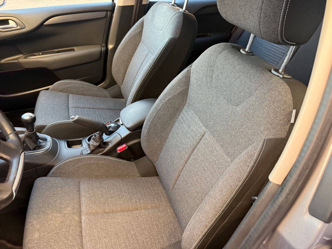 Citroën C4 1.6 HDI  - Foto 25