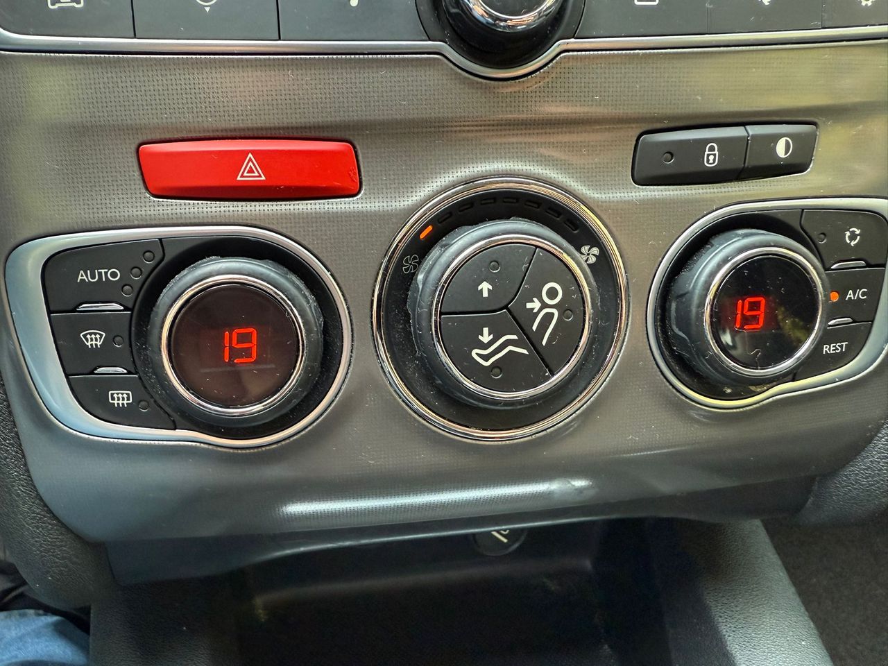 Citroën C4 1.6 VTI  - Foto 8