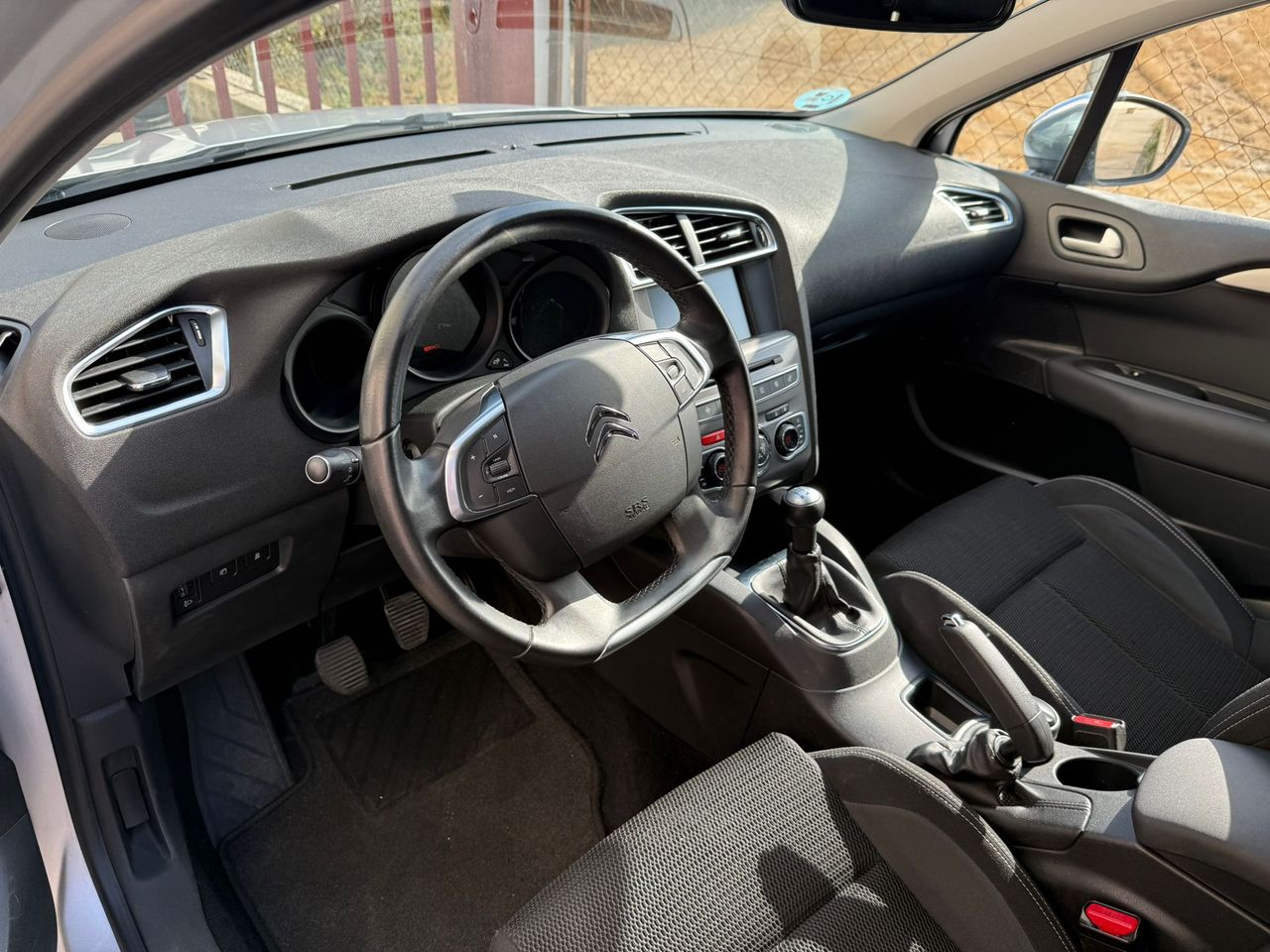 Citroën C4 1.6 VTI  - Foto 34