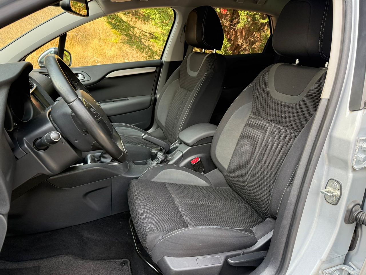 Citroën C4 1.6 VTI  - Foto 23