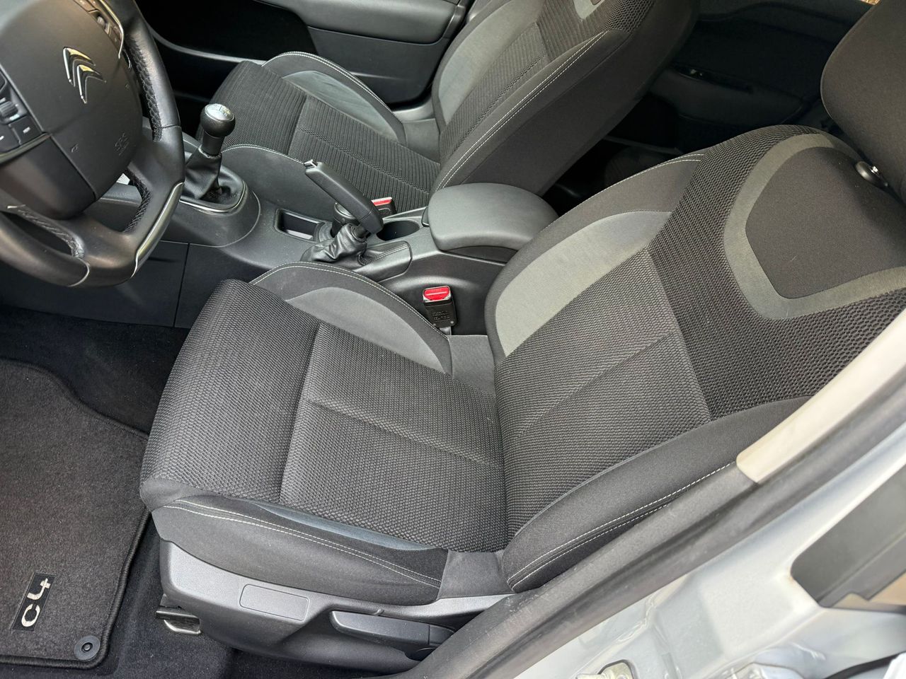 Citroën C4 1.6 VTI  - Foto 31