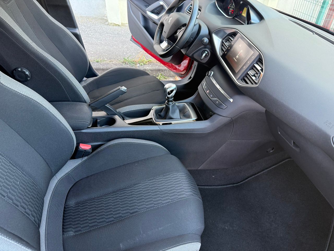 Peugeot 308 5p Style 1.6 BlueHDi 120 - Foto 37