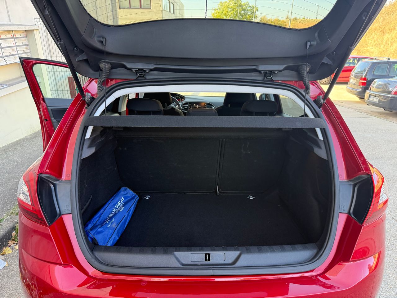 Peugeot 308 5p Style 1.6 BlueHDi 120 - Foto 30