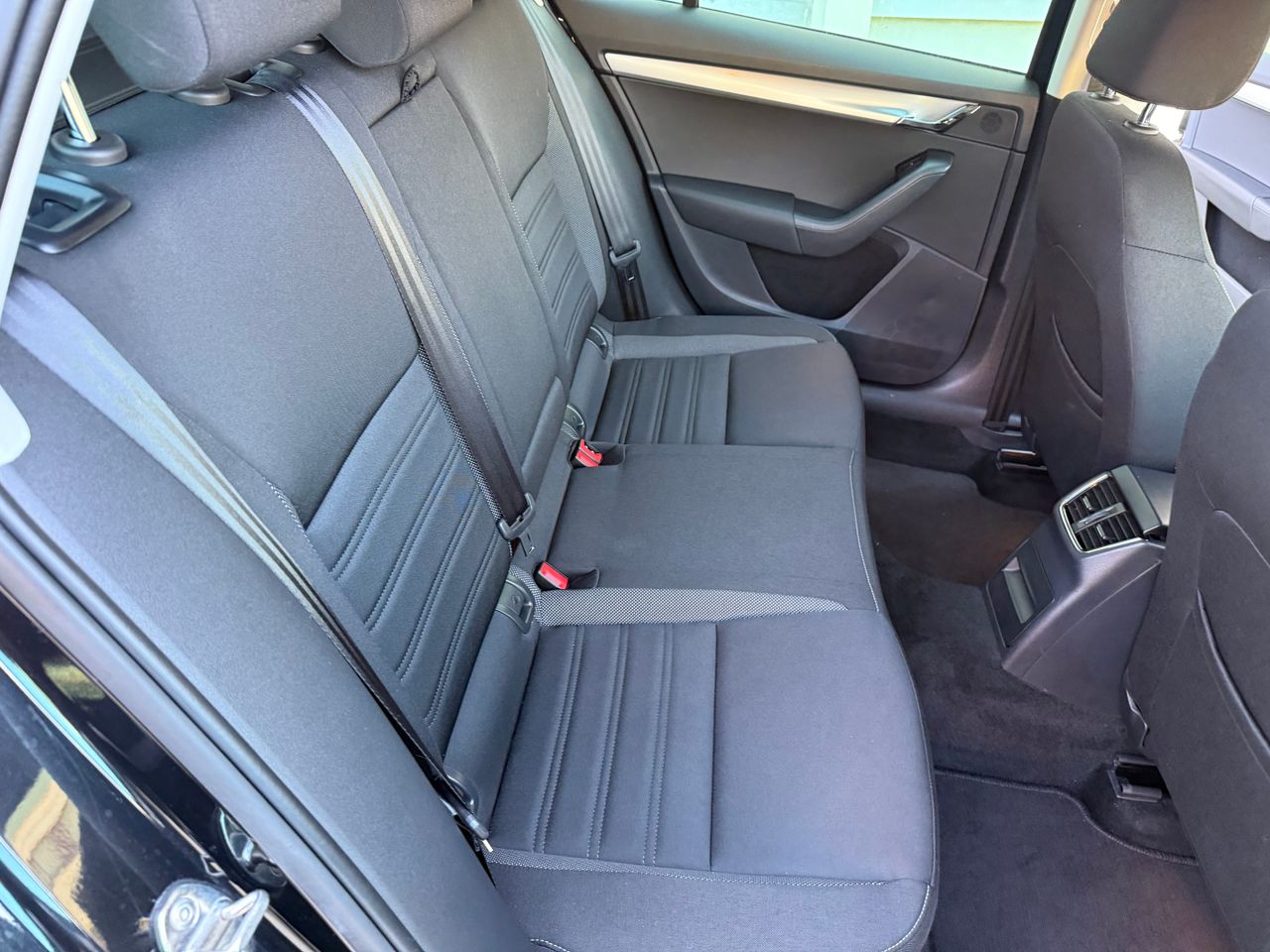 Skoda Octavia 1.6 TDI - Foto 31