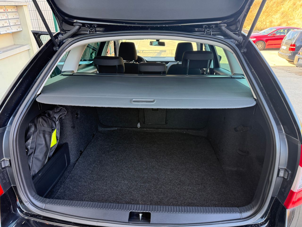 Skoda Octavia 1.6 TDI - Foto 29