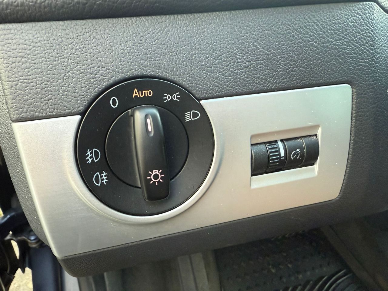 Volkswagen Multivan PanAmericana 2.0 Bi-TDI 180 CV 4MOTION DSG 7 plazas - Foto 37